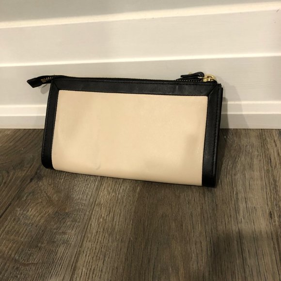 Kate Spade Black & White Wristlet Wallet - Picture 2 of 3